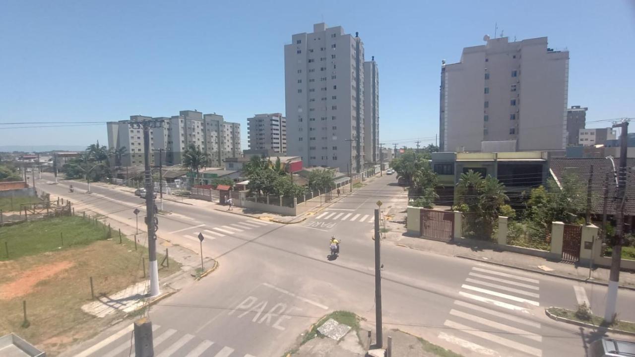 Sobrado Com Terraco E Area De Churrasqueira. Torres Luaran gambar